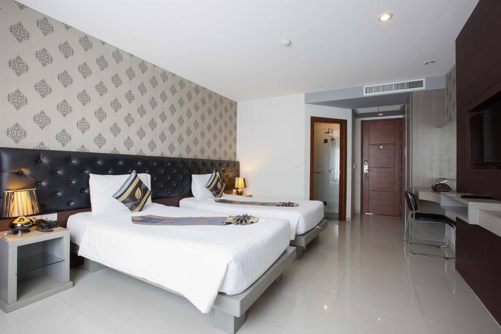 Hemingways Silk Hotel Patong Dış mekan fotoğraf