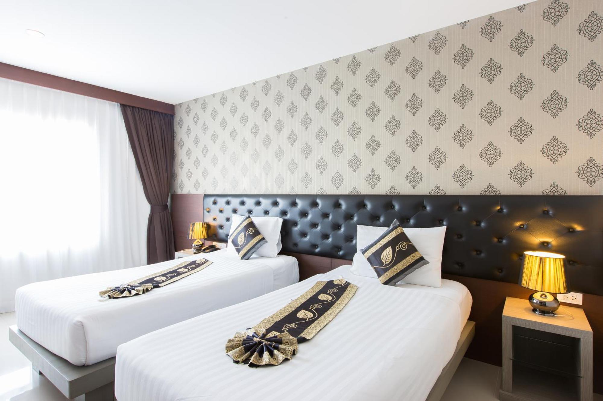 Hemingways Silk Hotel Patong Dış mekan fotoğraf